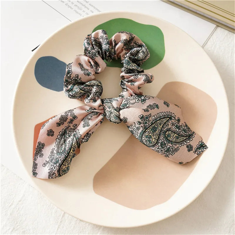 Ruoshui Coelhinhos Lindos Scrunchies Mulher Laços de Cabelo Impressos com Flores, Elásticos para Cabelo, Bandas de Borracha para Cabelo, Acessórios para Coque