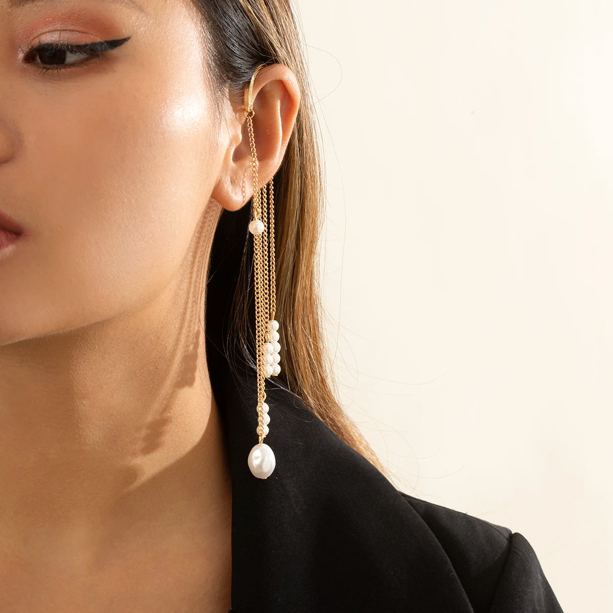 Brinco de Clip Geométrico com Pérolas Imitadas Ingemark Long Tassel Sem Perfurar Para Orelha Cuff Cartilagem Elegante Feminino Joia