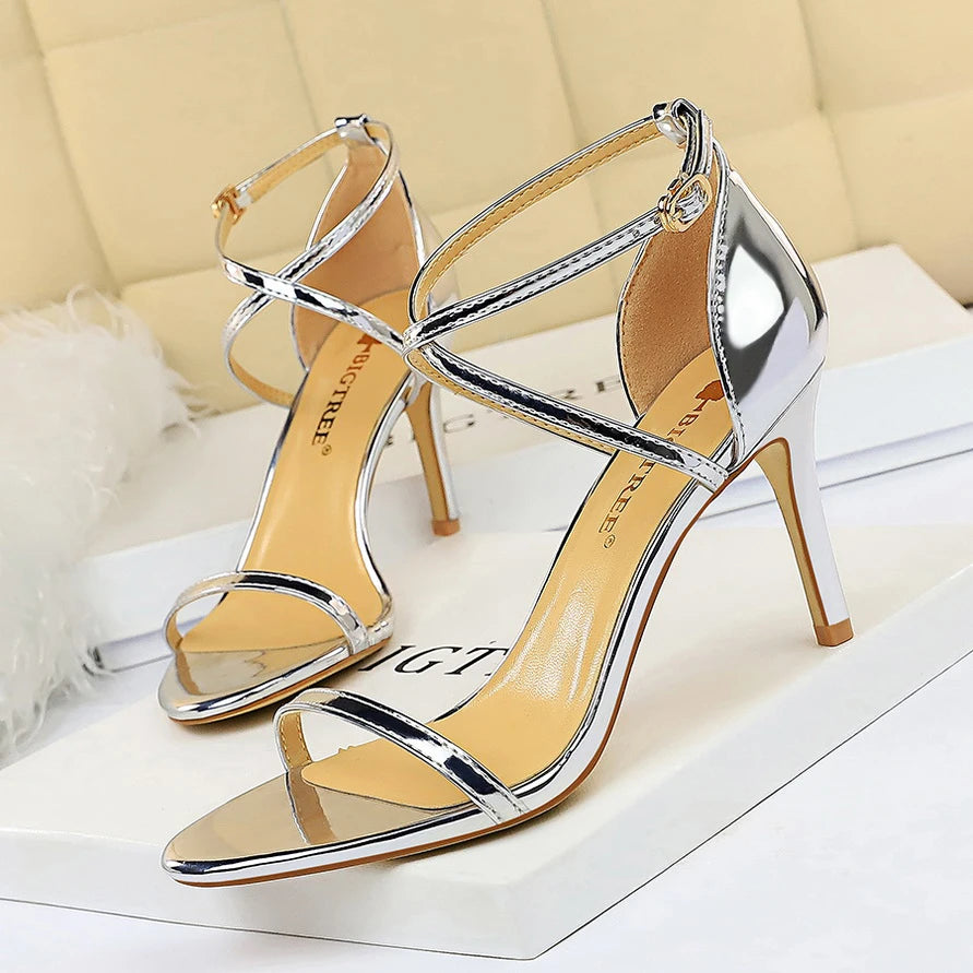 Sandálias gladiadoras femininas com salto alto de 8cm e 11cm, rasteirinhas de verão, sapatos stiletto de stripper em ouro champanhe.
