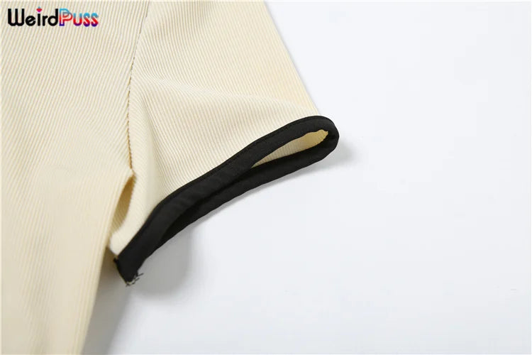 Conjunto 2 Peças de Mulheres com Gola Polo, Botões, Cropped e Mini Saias combinando, Roupas Elegantes e Estilosas para Rua