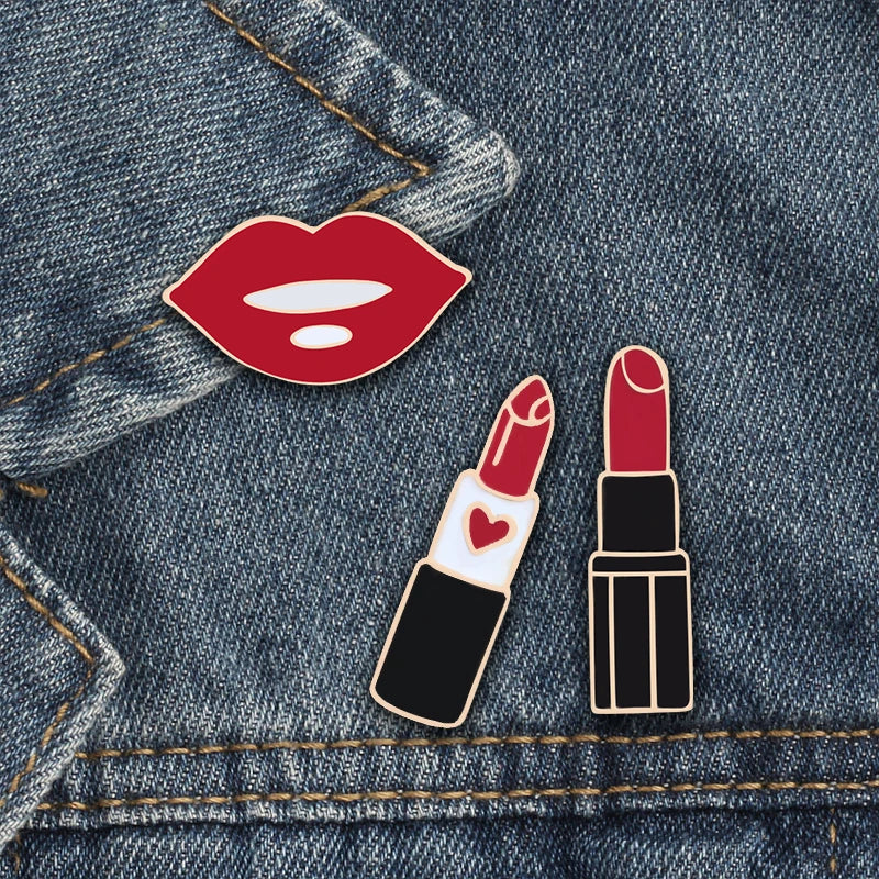 Meninas Sexy Lábios Vermelhos e Alfinetes de Esmalte de Batom, Charme Feminino, Broches de Metal, Pin de Lapela para Casaco, Chapéu, Bolsa, Pins Distintivos, Acessórios de Joias, Presente