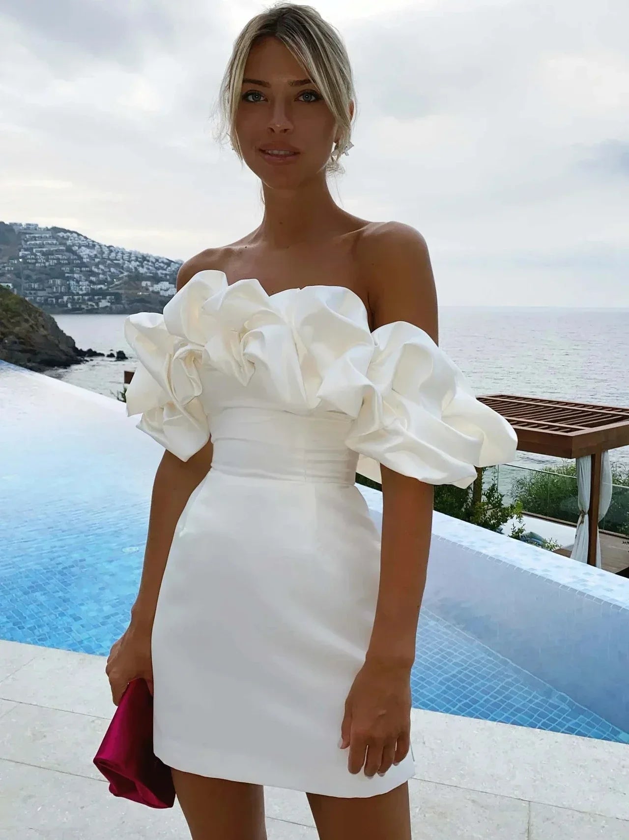 Vestidos de Festa Vermelho Elegantes Moda Feminina Tunics de Cintura Alta com Decote Oco Vestido Justo de Pacote de Quadril Curto para Praia 2025 Y2K