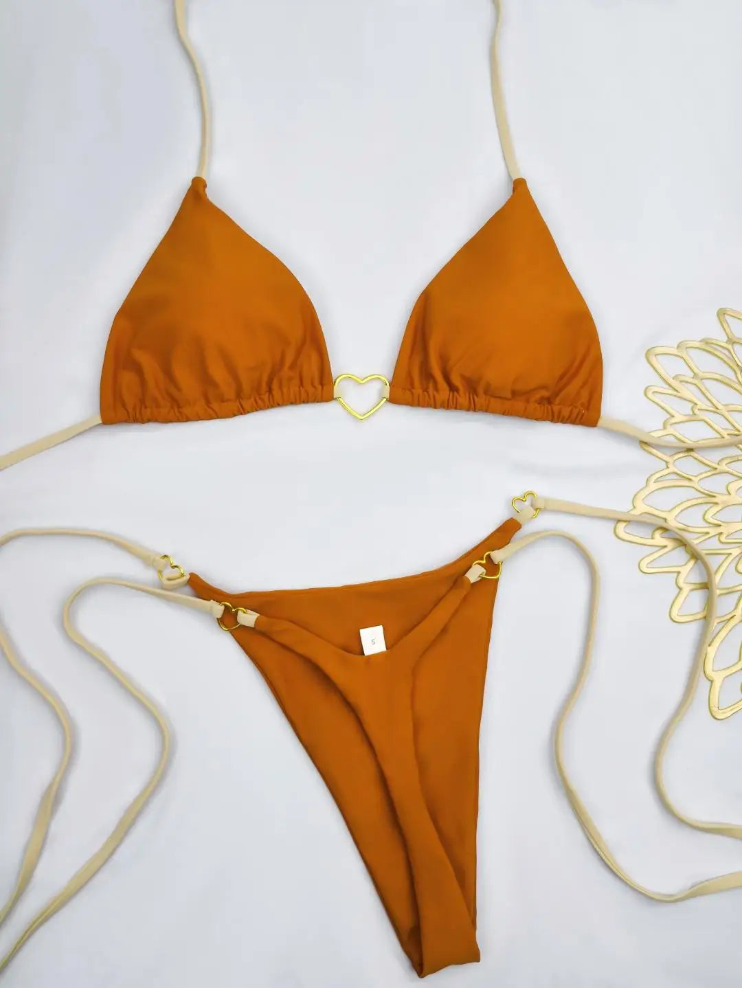 Novo Maiô Branco Sólido para Mulheres, Conjunto de Dois Peças com Cintura Baixa e Laço, Moda de Praia