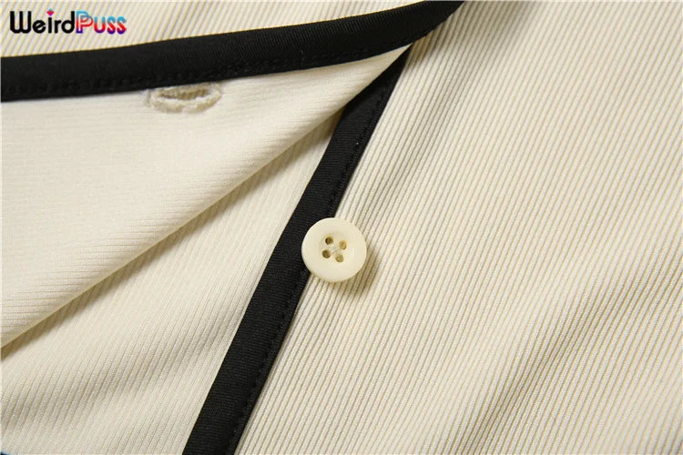 Conjunto 2 Peças de Mulheres com Gola Polo, Botões, Cropped e Mini Saias combinando, Roupas Elegantes e Estilosas para Rua