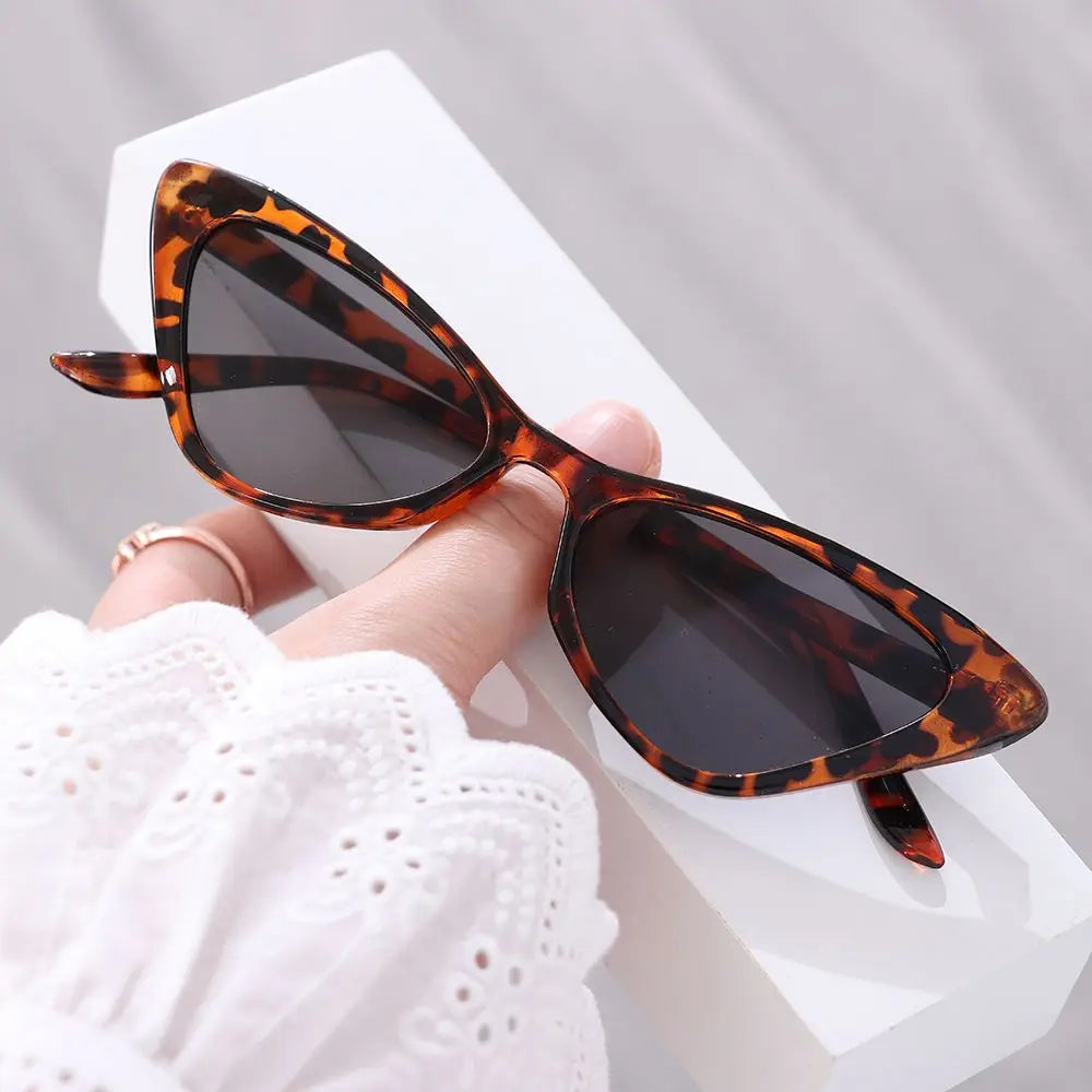 Novos Óculos de Sol Pequenos Cat Eye para Mulheres, Moda, Lentes Gradientes, Óculos de Sol Triangulares Femininos para Festas, Acessórios de Óculos UV400
