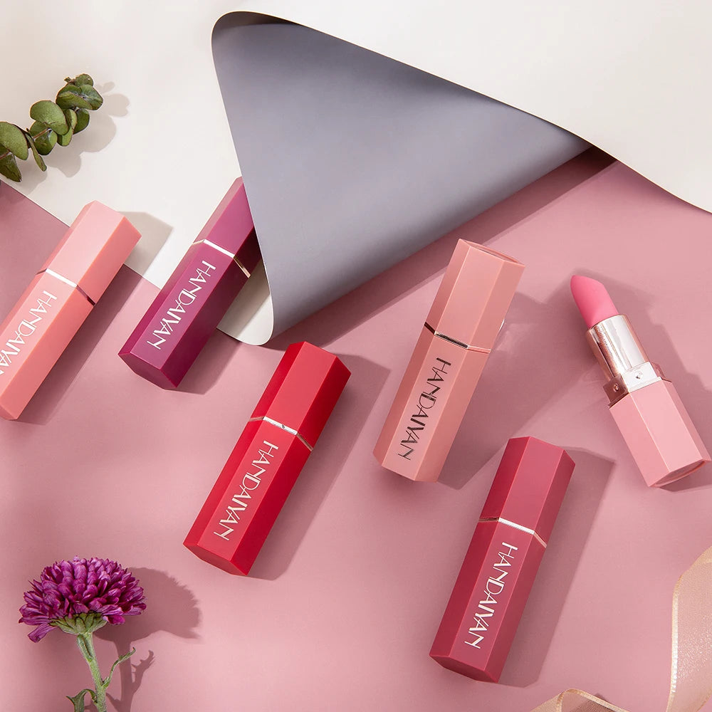 Batom Matte em 6 Cores, Sem Desbotar, Não Gruda no Copo, Acabamento Veludo de Longa Duração, Cor de Lábios Matte Suave e Resistente à Água, à Prova de Borro