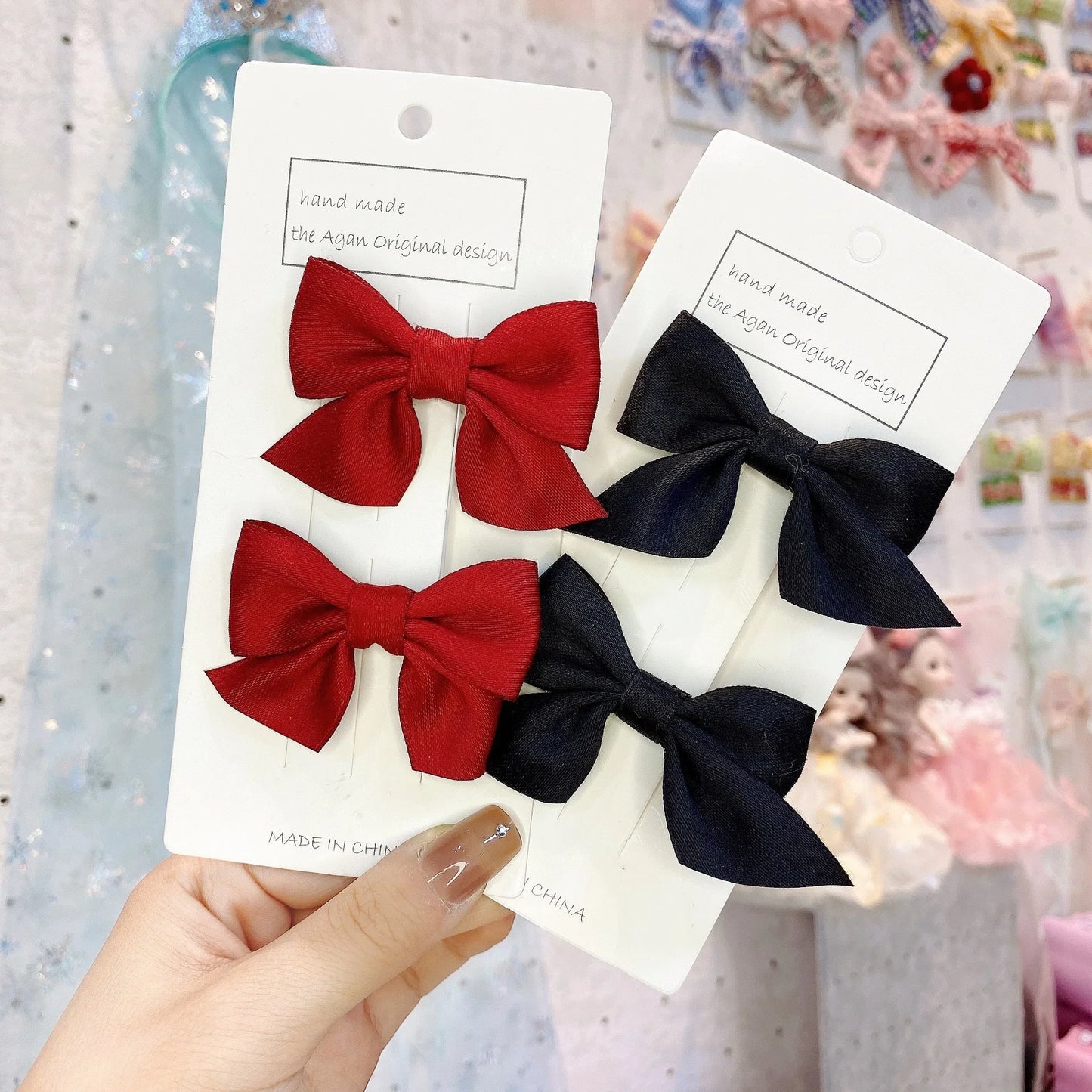 Conjunto com 2 peças de presilhas de cabelo com laços vermelhos para meninas, laços de fita feitos à mão, grampos de cabelo, acessórios de cabelo para o Ano Novo e Natal.