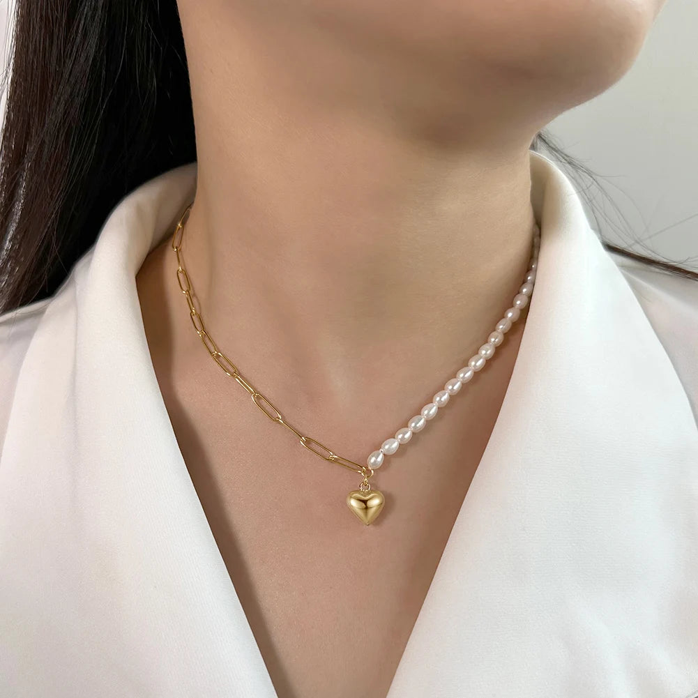 COLAR DE PEROLA NATURAL COM CORAÇÃO DE PENDENTE EM ELOS MEIA PAPERCLIP DE OURO 14K ORSA JEWELS PARA MULHERES E MENINAS GPN33