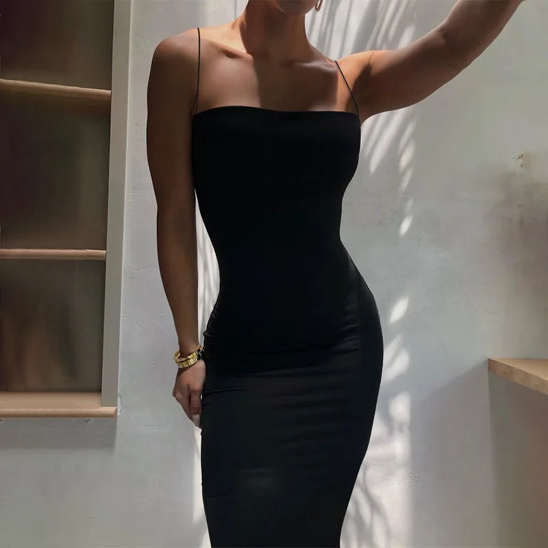 Vestido Preto Sexy de Verão para Mulheres Moda de Rua Sem Mangas Costas Expostas Liso com Alças Finas Justo Casual Roupas de Festa Elegantes