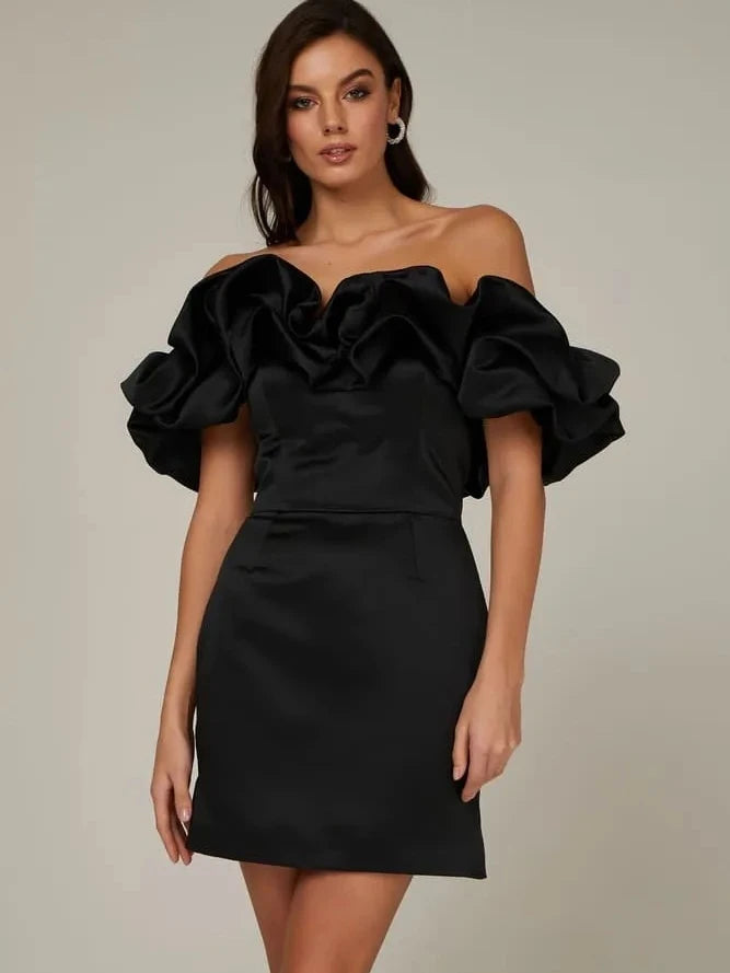 Vestidos de Festa Vermelho Elegantes Moda Feminina Tunics de Cintura Alta com Decote Oco Vestido Justo de Pacote de Quadril Curto para Praia 2025 Y2K