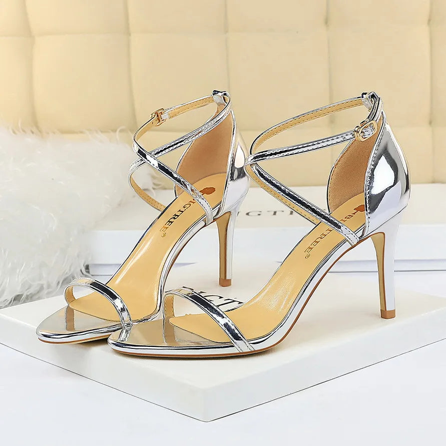 Sandálias gladiadoras femininas com salto alto de 8cm e 11cm, rasteirinhas de verão, sapatos stiletto de stripper em ouro champanhe.