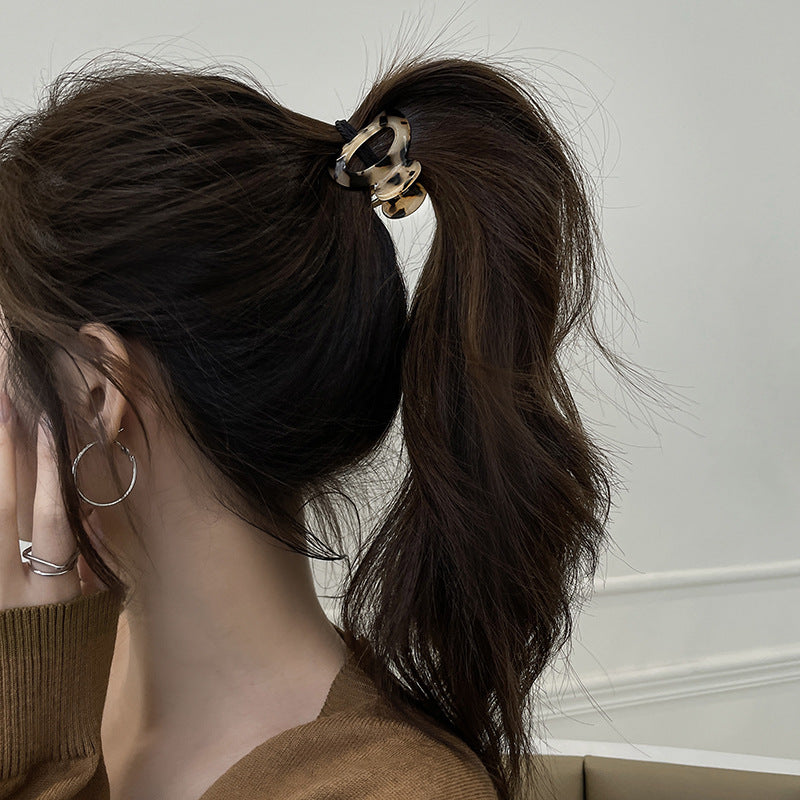 Clips de cabelo para mulheres novos em 2022, pequenos, de 4,5 cm, em acetato. Elegantes, coloridos e com design vazado. Acessórios de cabelo para meninas.