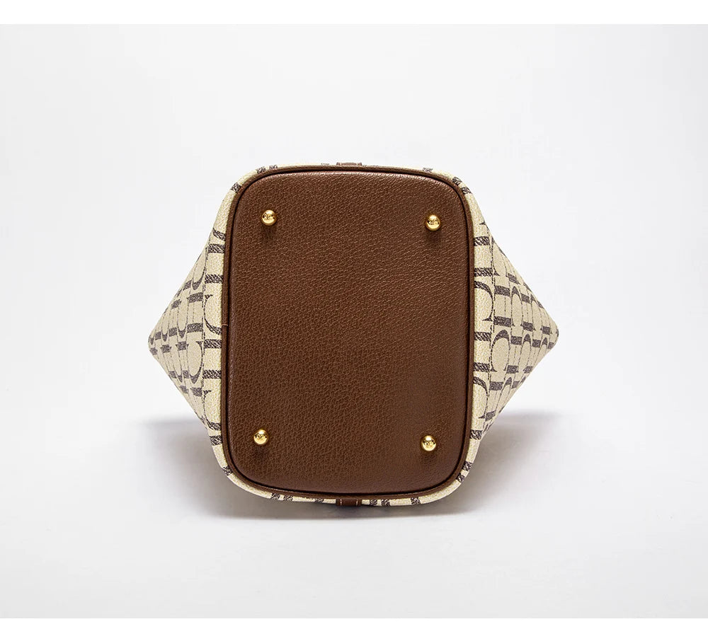 Classic Fashion Retro Design New 2024 Women's Vegetable Basket Bag with Metal Decorative Letter Design Women's Handbag