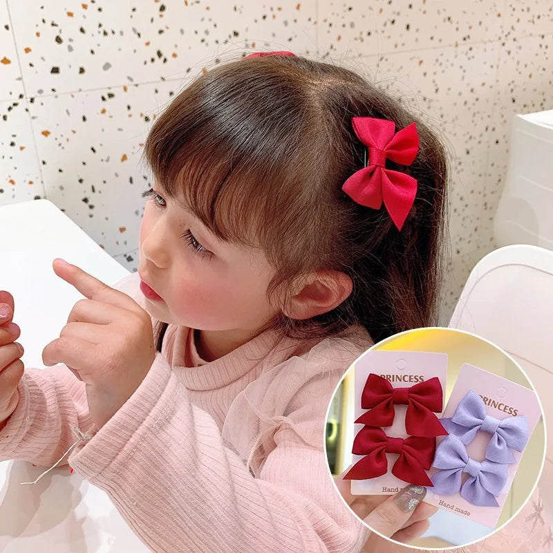 Conjunto com 2 peças de presilhas de cabelo com laços vermelhos para meninas, laços de fita feitos à mão, grampos de cabelo, acessórios de cabelo para o Ano Novo e Natal.