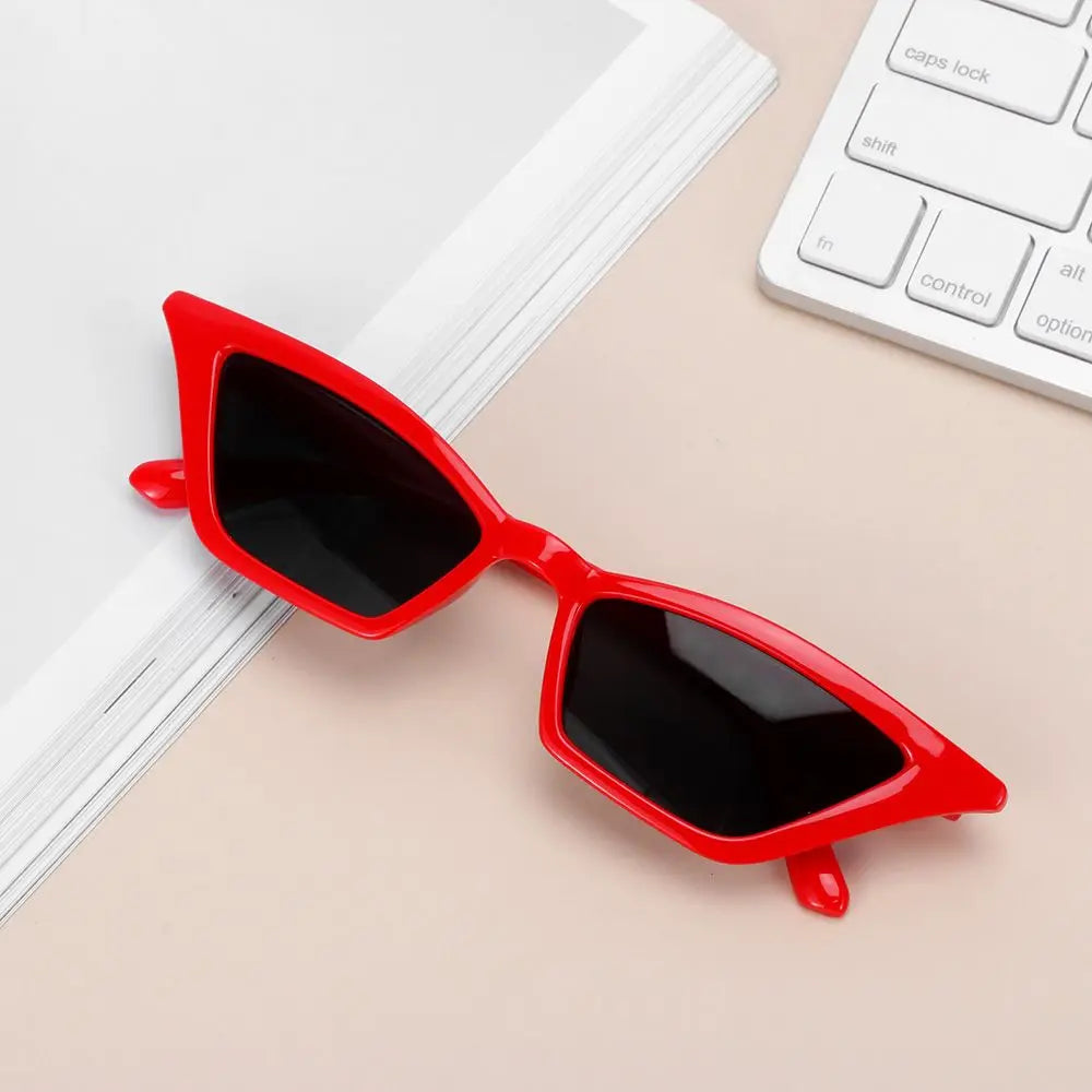 Novos Óculos de Sol Pequenos Cat Eye para Mulheres, Moda, Lentes Gradientes, Óculos de Sol Triangulares Femininos para Festas, Acessórios de Óculos UV400