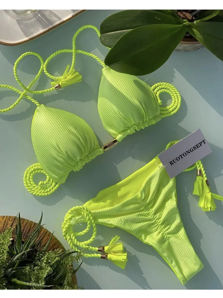Biquíni Feminino Novo em Tecido Especial de Cor Sólida com Corda Multicolorido