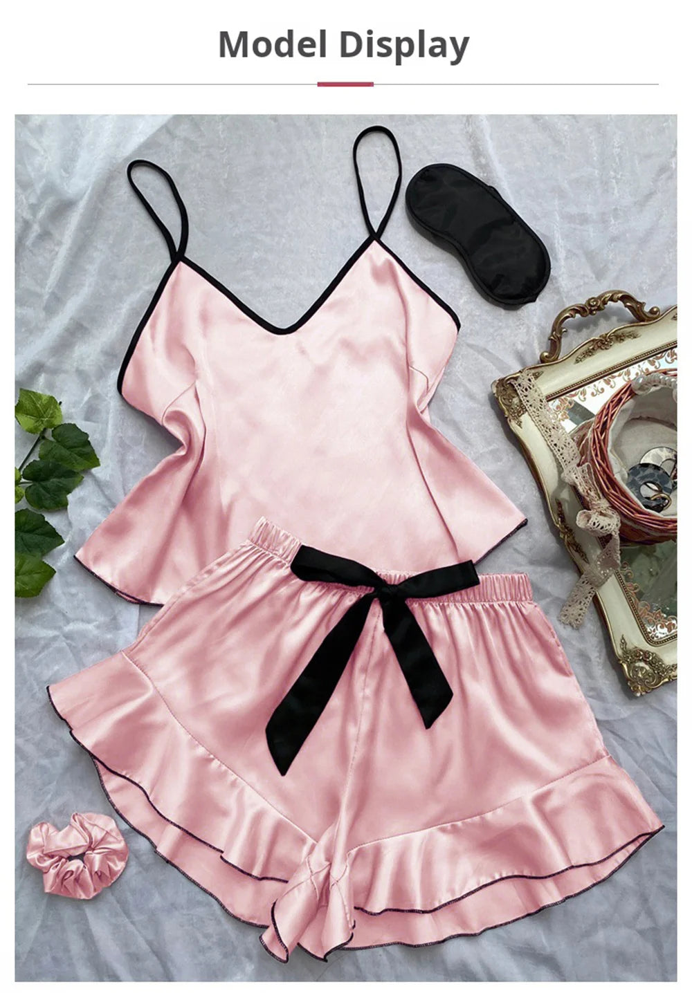 Pijamas femininos de satin lisos com camiseta em V, bordas com babados e shorts com laço. Conjunto de pijamas simples e respirável para casa.