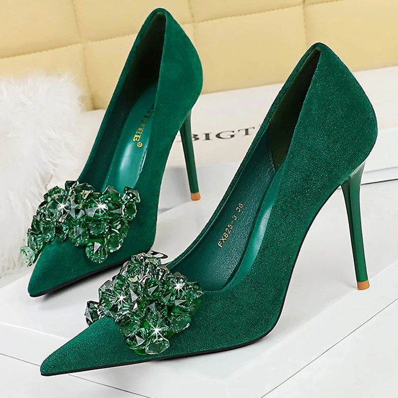 Sapatos BIGTREE 2025 Scarpin Feminino com Strass Laço Salto Alto Luxuoso Sapato de Banquete com Pedras Preciosas Salto Stiletto 9 cm Sapatos Femininos