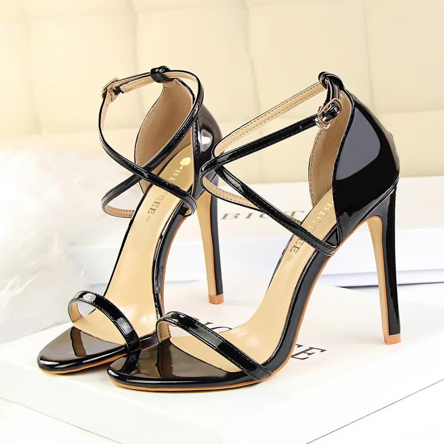 Sandálias gladiadoras femininas com salto alto de 8cm e 11cm, rasteirinhas de verão, sapatos stiletto de stripper em ouro champanhe.