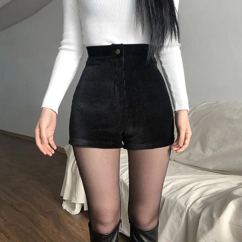 Shorts Casuais de Verão Femininos em Couro Sintético Preto Sexy, Shorts Altos com Cintura Alta no Estilo Goth, Calças Curtas Y2k para Mulheres Quentes