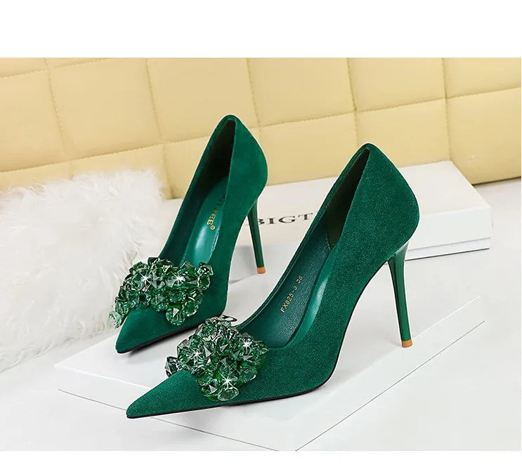 Sapatos BIGTREE 2025 Scarpin Feminino com Strass Laço Salto Alto Luxuoso Sapato de Banquete com Pedras Preciosas Salto Stiletto 9 cm Sapatos Femininos