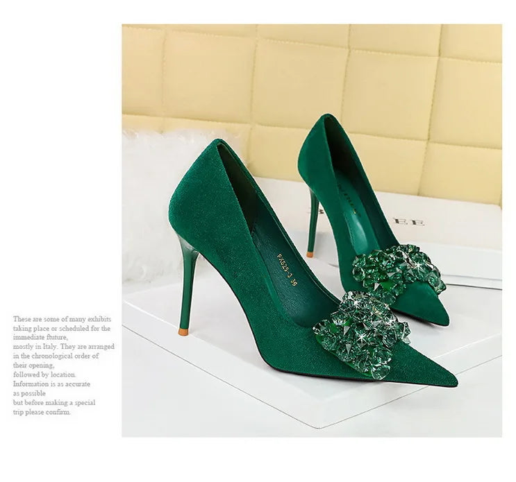 Sapatos BIGTREE 2025 Scarpin Feminino com Strass Laço Salto Alto Luxuoso Sapato de Banquete com Pedras Preciosas Salto Stiletto 9 cm Sapatos Femininos