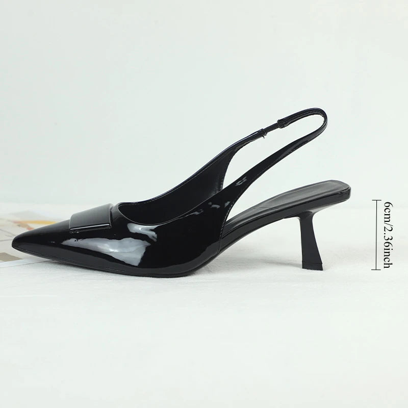 Sapatos de Negócios de Moda para Mulheres Sandálias Slingback Pretas de Couro Laqueado com Design Simples Verão 2025