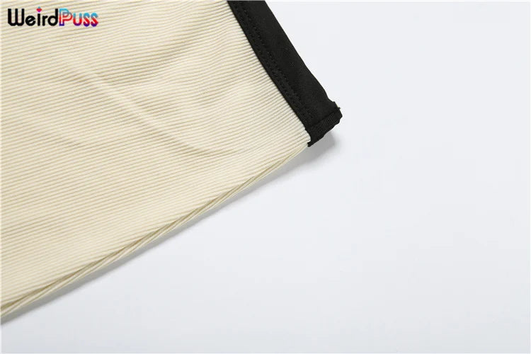 Conjunto 2 Peças de Mulheres com Gola Polo, Botões, Cropped e Mini Saias combinando, Roupas Elegantes e Estilosas para Rua