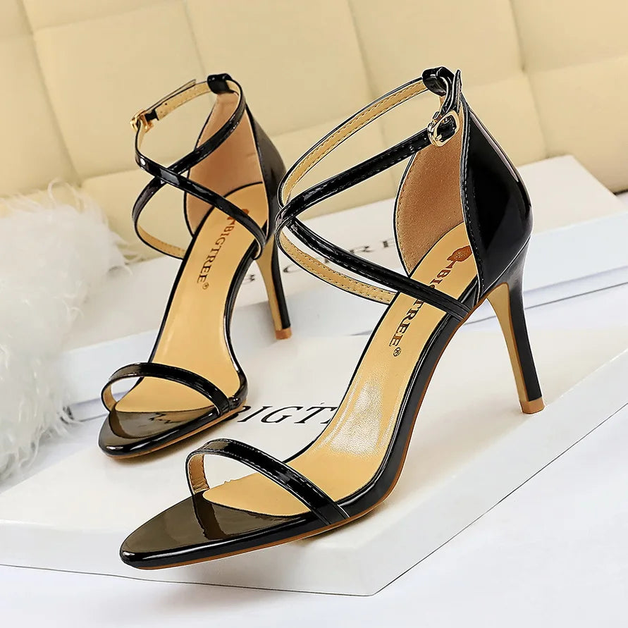 Sandálias gladiadoras femininas com salto alto de 8cm e 11cm, rasteirinhas de verão, sapatos stiletto de stripper em ouro champanhe.