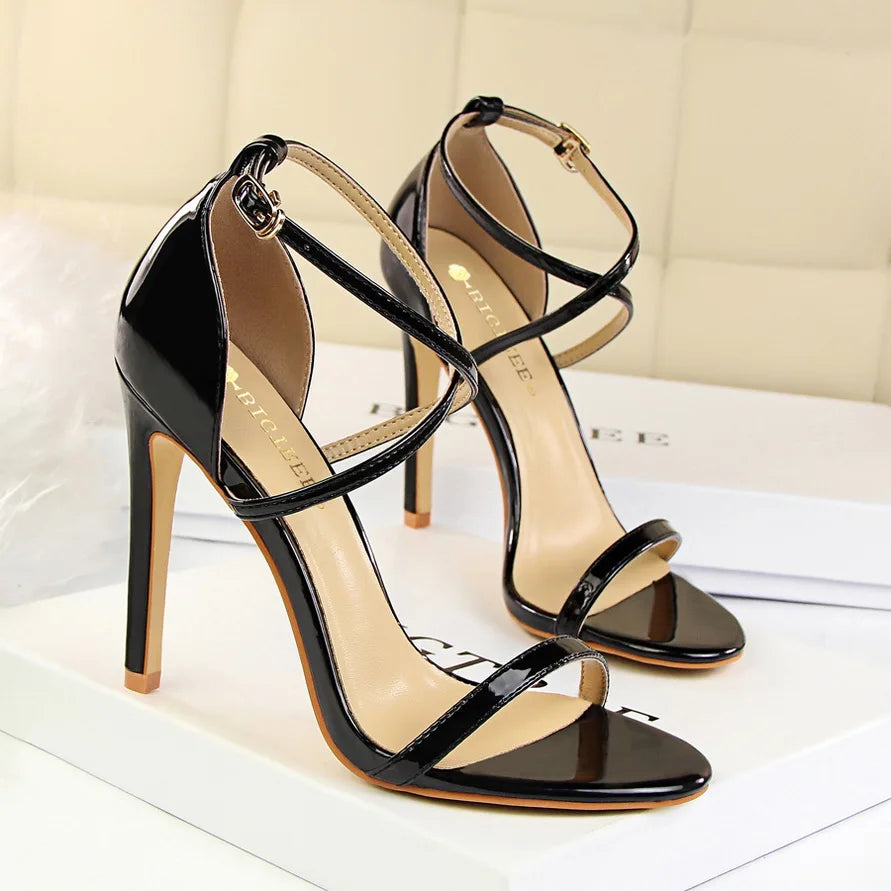 Sandálias gladiadoras femininas com salto alto de 8cm e 11cm, rasteirinhas de verão, sapatos stiletto de stripper em ouro champanhe.