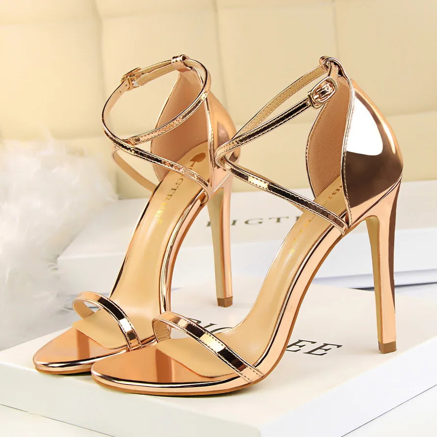 Sandálias gladiadoras femininas com salto alto de 8cm e 11cm, rasteirinhas de verão, sapatos stiletto de stripper em ouro champanhe.