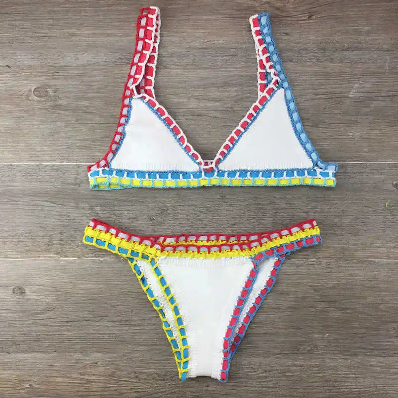 Biquíni de Crochê Rosa 2025 Moda Praia Sexy para Mulheres Conjunto de Biquíni Micro Biquíni com Top Bandeau Roupas de Praia Biquíni Brasileiro