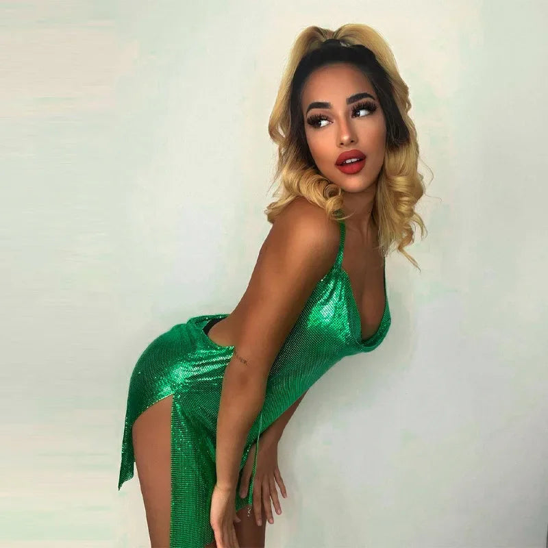 Vestido curto elegante e sexy para mulheres, com decote em V, costas nuas e detalhes de lantejoulas, perfeito para festas e dança.