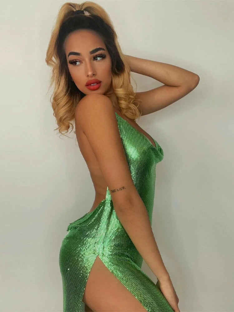 Vestido curto elegante e sexy para mulheres, com decote em V, costas nuas e detalhes de lantejoulas, perfeito para festas e dança.