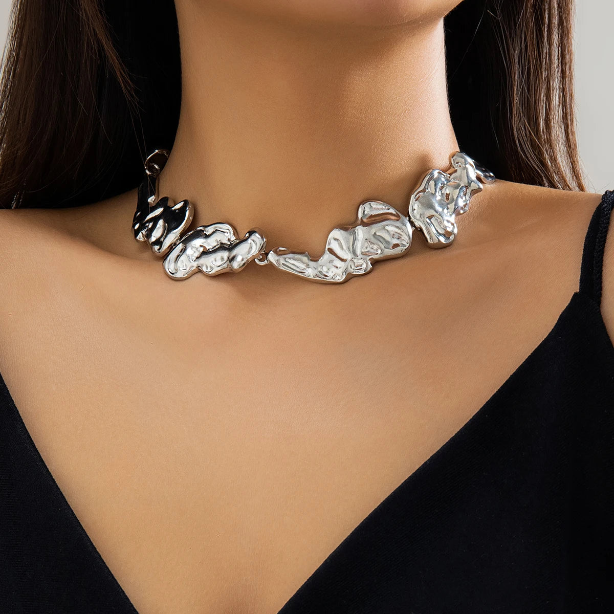 Colar de corrente metálica irregular em forma exagerada para mulheres, colar choker de metal pesado, joia para festa, presente para garotas.