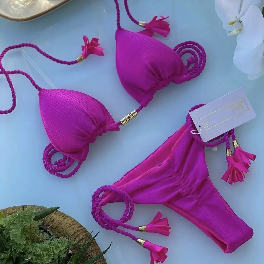 Biquíni Feminino Novo em Tecido Especial de Cor Sólida com Corda Multicolorido