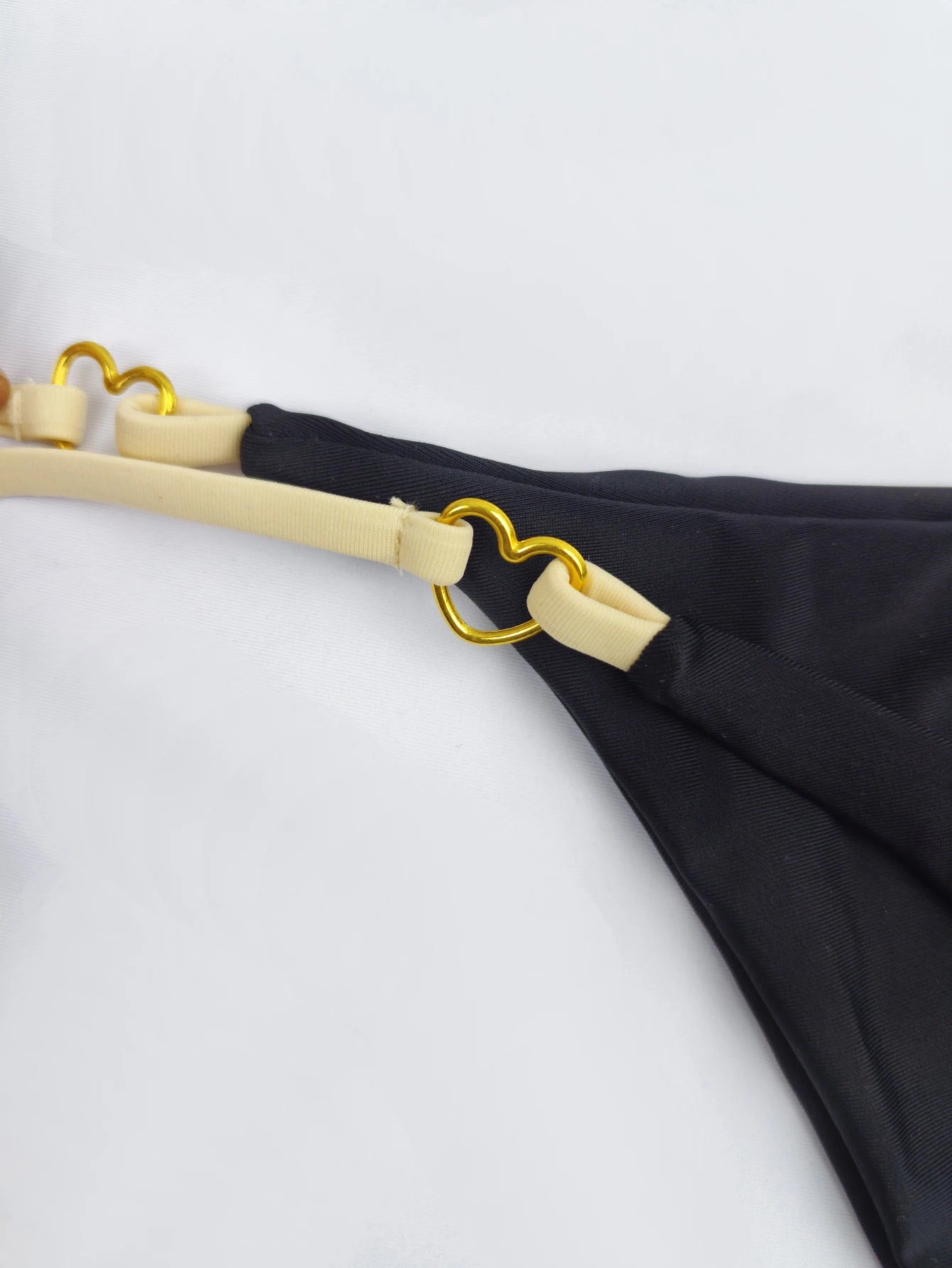 Novo Maiô Branco Sólido para Mulheres, Conjunto de Dois Peças com Cintura Baixa e Laço, Moda de Praia