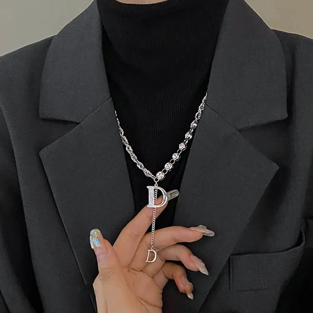 Colar Longo com Pendente da Letra D em Zircônia - Design Sensível - Cadeia de Suéter de Inverno - Joias de Moda para Mulheres e Meninas - Presente para Festas