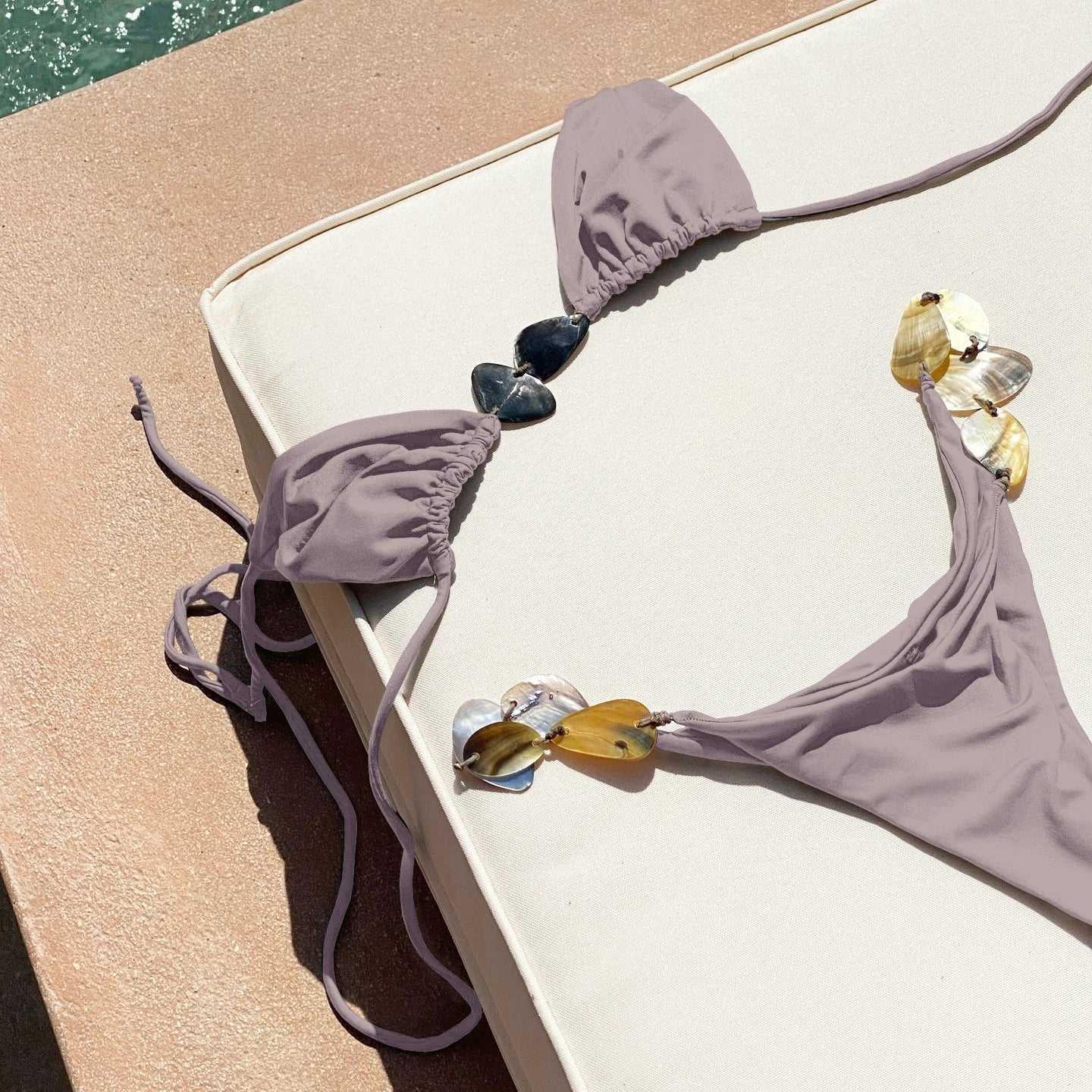Biquínis Sexy Mulheres Roupa de Banho Feminina Biquíni Bandeau Tanga Traje de Banho Brilhante Botão Roupas de Natação Maiô Moda Praia