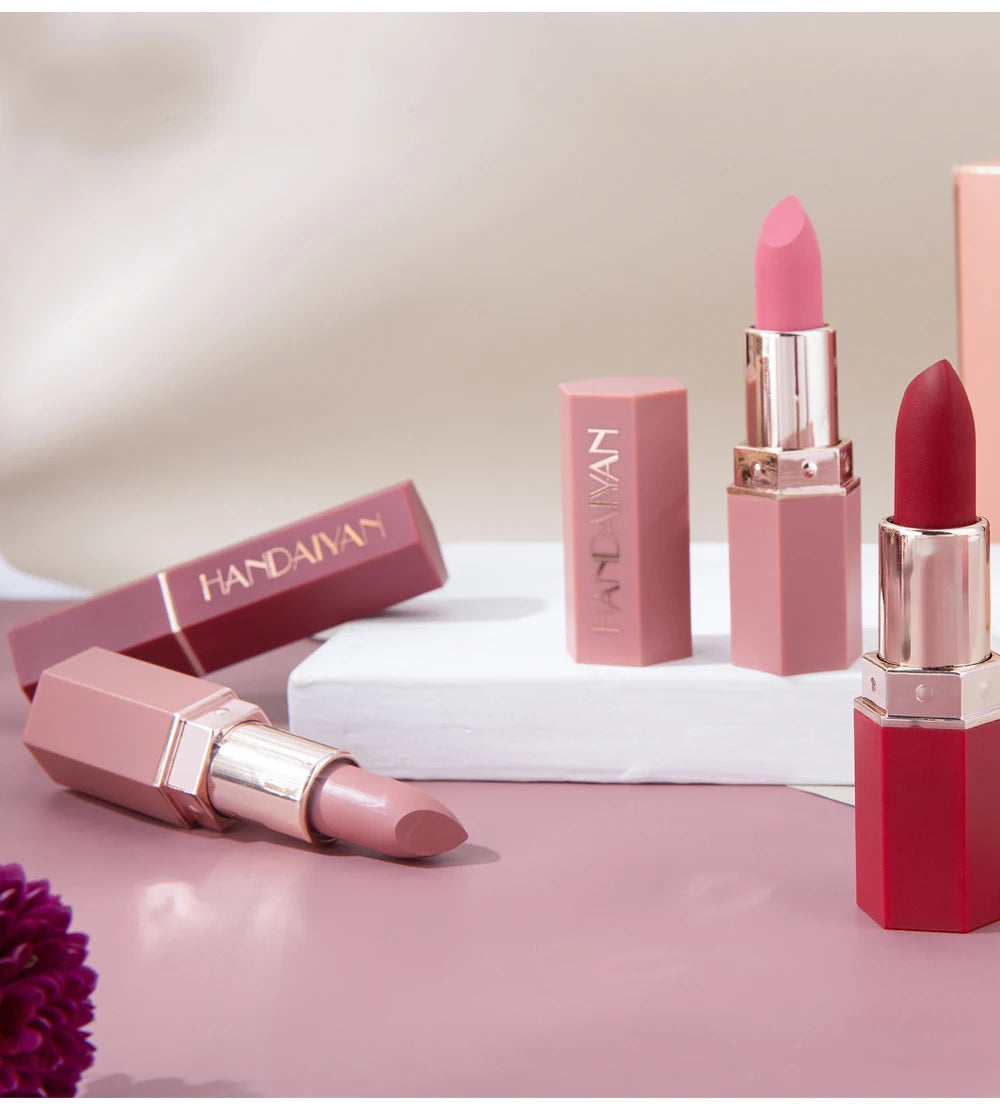 Batom Matte em 6 Cores, Sem Desbotar, Não Gruda no Copo, Acabamento Veludo de Longa Duração, Cor de Lábios Matte Suave e Resistente à Água, à Prova de Borro
