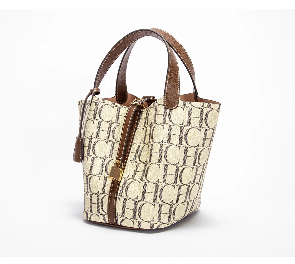 Classic Fashion Retro Design New 2024 Women's Vegetable Basket Bag with Metal Decorative Letter Design Women's Handbag