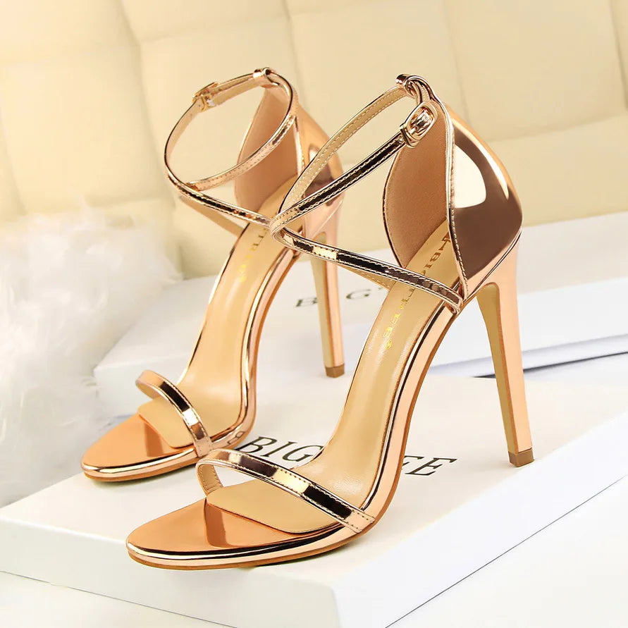 Sandálias gladiadoras femininas com salto alto de 8cm e 11cm, rasteirinhas de verão, sapatos stiletto de stripper em ouro champanhe.