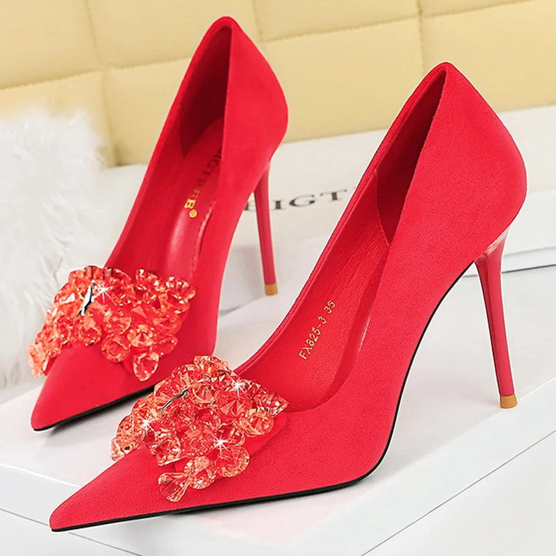 Sapatos BIGTREE 2025 Scarpin Feminino com Strass Laço Salto Alto Luxuoso Sapato de Banquete com Pedras Preciosas Salto Stiletto 9 cm Sapatos Femininos