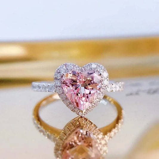 Novo anel de zircônia em liga de moda rosa com amor inlay, joia de noivado feminina