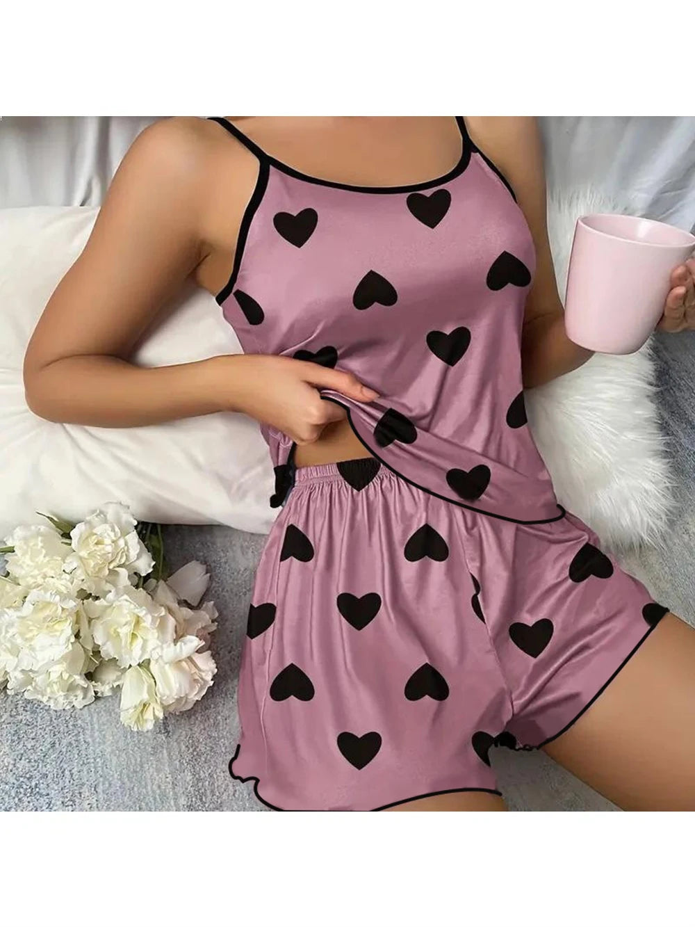 Conjunto de Pijamas Femininos Camisetas Shorts Impressão em Forma de Coração T-Shirt de Decote Redondo Top de Seda Gelada Confortável Casual de Verão