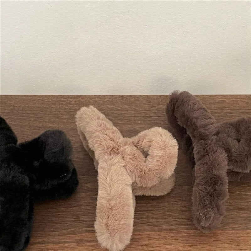 Clips de cabelo de tubarão grande em pelúcia de urso de cartoon com cabelo, claw faux fur, moda coreana para outono e inverno, clipes de caranguejo INS novos e presilhas.