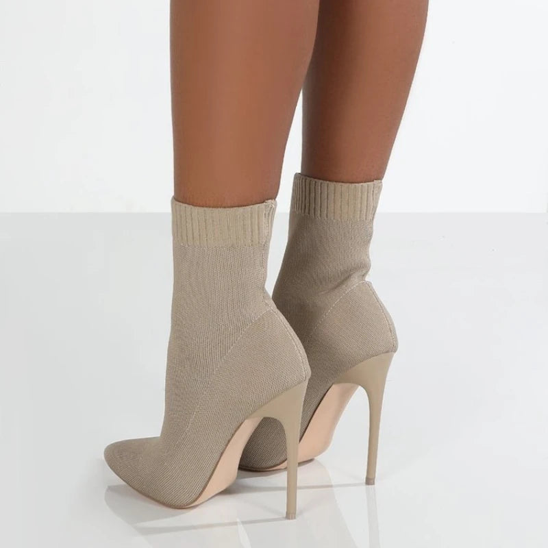 Botas de cano curto para mulheres em tecido elástico de luxo, botas de salto alto para dançarinas exóticas, stilettos femininos, bota de bico fino para outono e inverno.