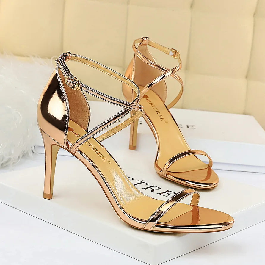 Sandálias gladiadoras femininas com salto alto de 8cm e 11cm, rasteirinhas de verão, sapatos stiletto de stripper em ouro champanhe.