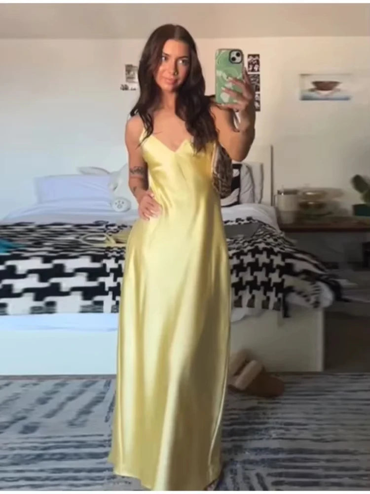 Vestido Longo Elegante Sem Mangas TRAFZA Feminino de Verão Amarelo Manchado com Decote em V para Festa e Férias 2025