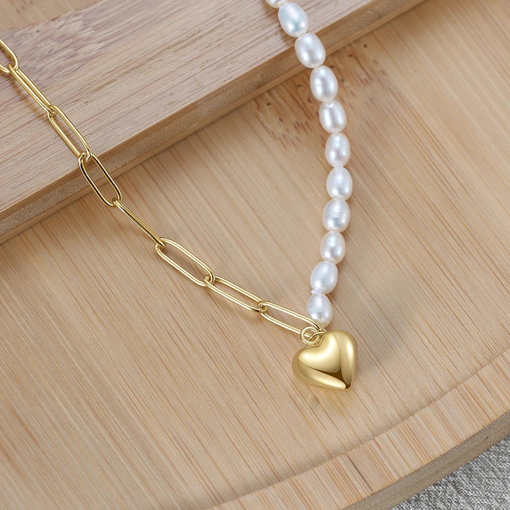 COLAR DE PEROLA NATURAL COM CORAÇÃO DE PENDENTE EM ELOS MEIA PAPERCLIP DE OURO 14K ORSA JEWELS PARA MULHERES E MENINAS GPN33